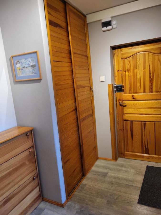 Apartament Sosnowy Z Parkingiem Thorn Exterior foto